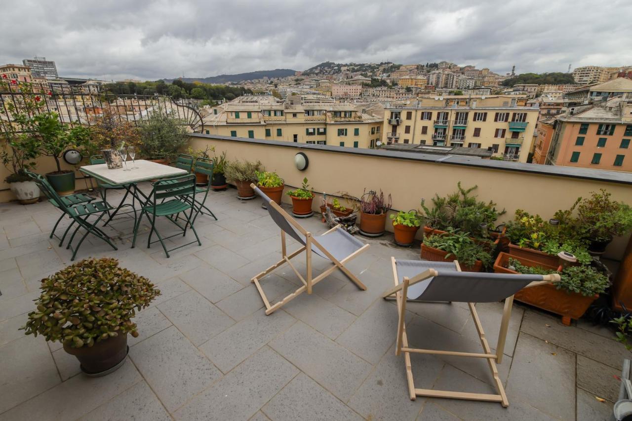 Altido Apt For 3 With Rooftop Balcony And Lovely Cityview Génova Exterior foto