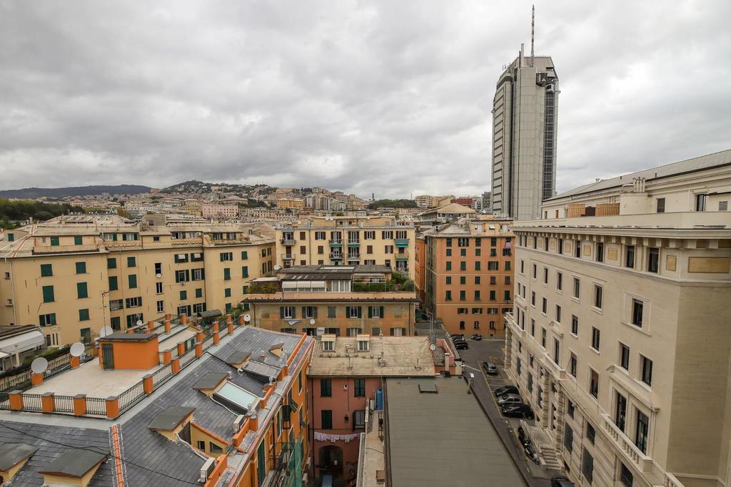 Altido Apt For 3 With Rooftop Balcony And Lovely Cityview Génova Exterior foto